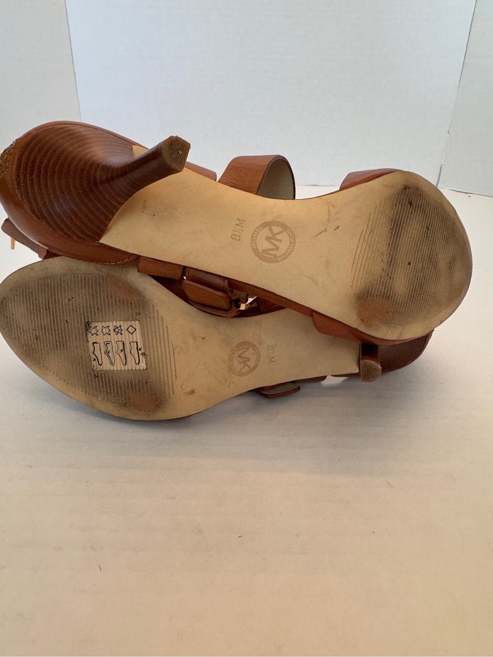 Michael Michael Kors Lucinda Brown Leather Strap Heels 8.5 M Sandals Gold Buckle - Picture 11 of 11
